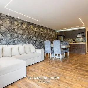 https://apt-espectacular-apartamento-2-minutos-del-jmc-nuevo.colombiamedellinhotels.com